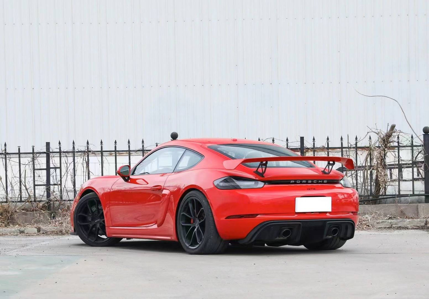 Porsche 718 Cayman 2016-2021 GT4 STYLE BODYKIT + EXHAUST TIPS