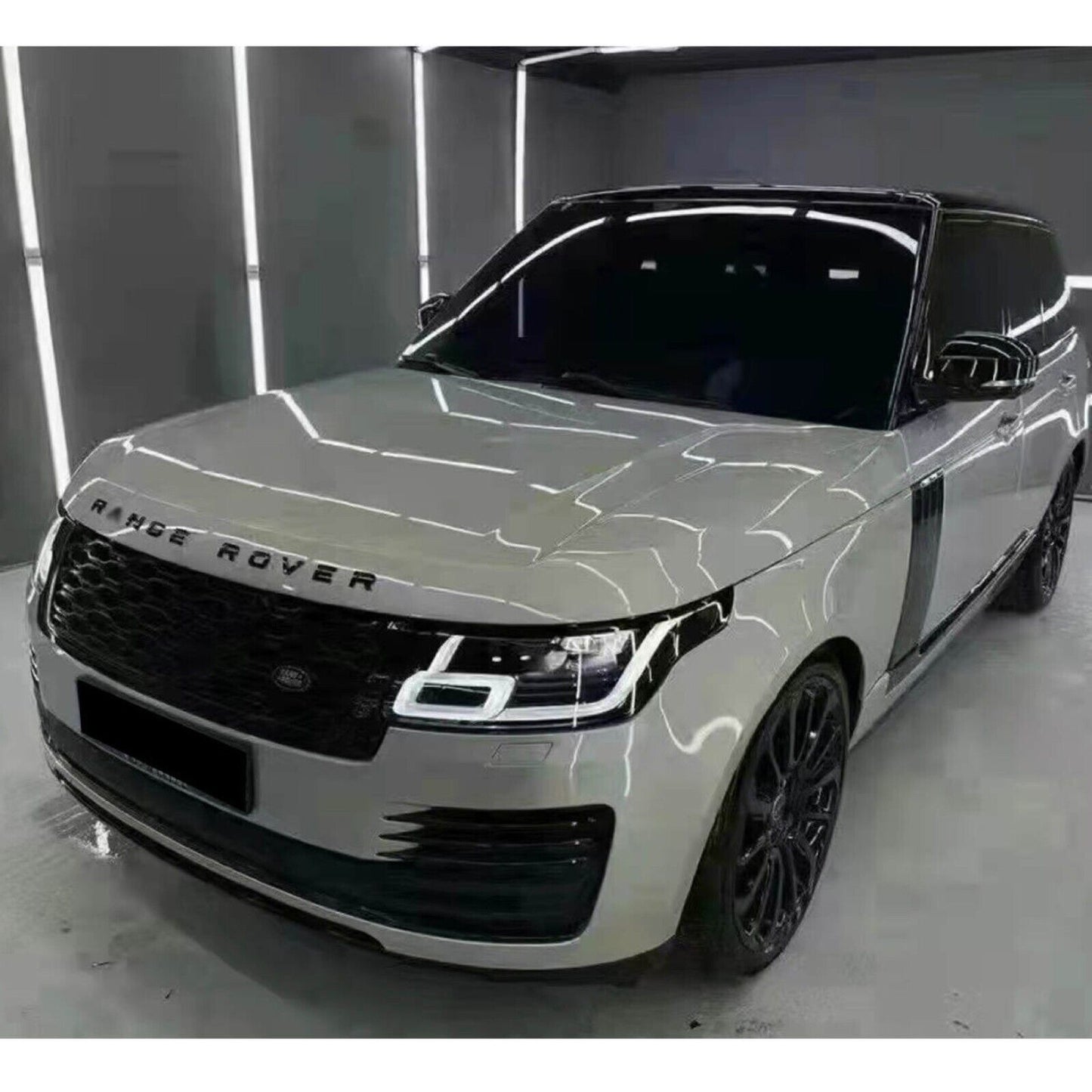 Range Rover Vogue L405 2013-2017 SVR SVO full facelift bodykit + lights to 2018+